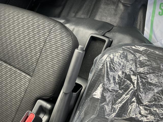 ハイゼットカーゴＤＸ４ＷＤ　ＣＶＴ　６６０ｃｃ　衝突被害軽減ブレーキ　横滑り防止装置　ＡＢＳ　運転席・助手席エアバッグ　アイドリングストップ　両側スライドドア　マニュアルエアコン　リヤヒーター　届出済未使用車（福島県）の中古車