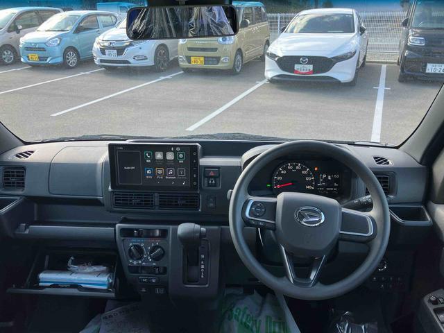 ハイゼットカーゴクルーズターボ　届出済未使用車４ＷＤ　ＣＶＴ　６６０ｃｃ　ディスプレイオーディオ　バックモニター　衝突被害軽減ブレーキ　横滑り防止装置　ＡＢＳ　アイドリングストップ　プッシュボタンスタート　マニュアルエアコン　リヤヒーター（福島県）の中古車