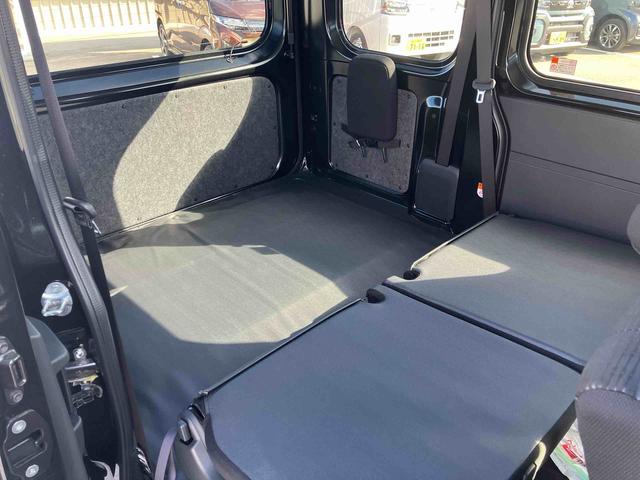 ハイゼットカーゴクルーズターボ　届出済未使用車４ＷＤ　ＣＶＴ　６６０ｃｃ　ディスプレイオーディオ　バックモニター　衝突被害軽減ブレーキ　横滑り防止装置　ＡＢＳ　アイドリングストップ　プッシュボタンスタート　マニュアルエアコン　リヤヒーター（福島県）の中古車