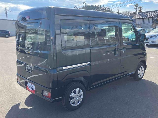 ハイゼットカーゴクルーズターボ　届出済未使用車４ＷＤ　ＣＶＴ　６６０ｃｃ　ディスプレイオーディオ　バックモニター　衝突被害軽減ブレーキ　横滑り防止装置　ＡＢＳ　アイドリングストップ　プッシュボタンスタート　マニュアルエアコン　リヤヒーター（福島県）の中古車