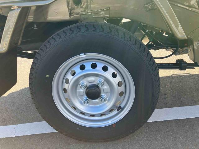 ハイゼットトラックジャンボエクストラ４ＷＤ　ＣＶＴ　６６０ｃｃ　衝突被害軽減ブレーキ　横滑り防止装置　ＡＢＳ　アイドリングストップ　プッシュボタンスタート　マニュアルエアコン　荷台作業灯　パワーステアリング　パワーウィンドウ（福島県）の中古車