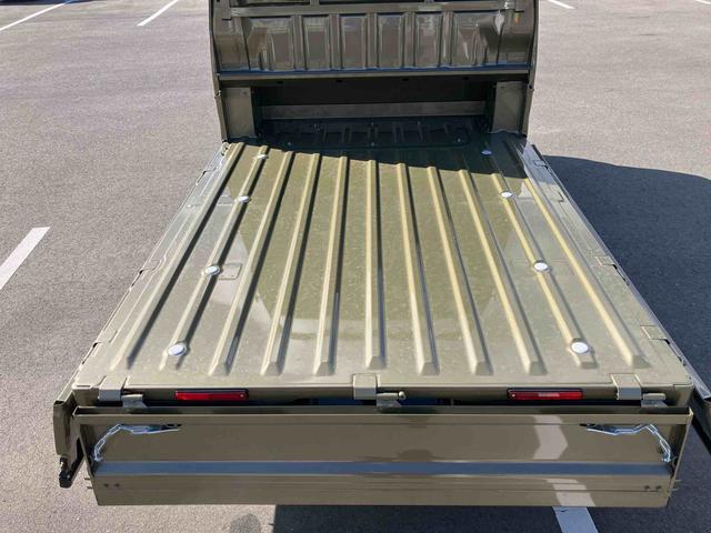 ハイゼットトラックジャンボエクストラ４ＷＤ　ＣＶＴ　６６０ｃｃ　衝突被害軽減ブレーキ　横滑り防止装置　ＡＢＳ　アイドリングストップ　プッシュボタンスタート　マニュアルエアコン　荷台作業灯　パワーステアリング　パワーウィンドウ（福島県）の中古車