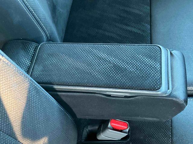 タントカスタムX トップエディションSAII2WD CVT 660cc ナビ 後席モニター ステアリングスイッチ 衝突被害軽減ブレーキ 横滑り防止装置 ABS アイドリングストップ プッシュボタンスタート 両側スライドドア ベンチシート(福島県)の中古車