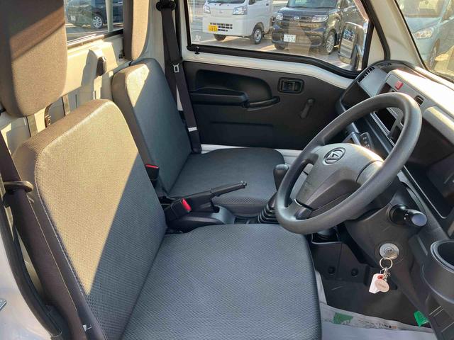 ハイゼットトラックスタンダード　エアコン・パワステレス　車検整備付４ＷＤ　６６０ｃｃ　５速マニュアル　荷台ゴムマット　車検整備付　ワンオーナー車（福島県）の中古車