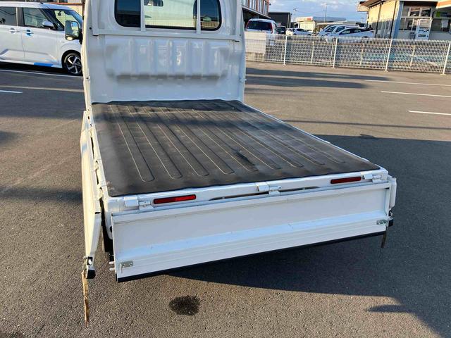 ハイゼットトラックスタンダード　エアコン・パワステレス　車検整備付４ＷＤ　６６０ｃｃ　５速マニュアル　荷台ゴムマット　車検整備付　ワンオーナー車（福島県）の中古車