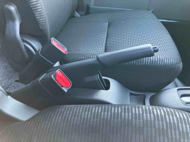 ハイゼットトラックジャンボエクストラ４ＷＤ　ＣＶＴ　６６０ｃｃ　衝突被害軽減ブレーキ　横滑り防止装置　ＡＢＳ　アイドリングストップ　スマートキー　プッシュボタンスタート　エアコン　パワーステアリング　パワーウィンドウ　荷台作業灯（福島県）の中古車