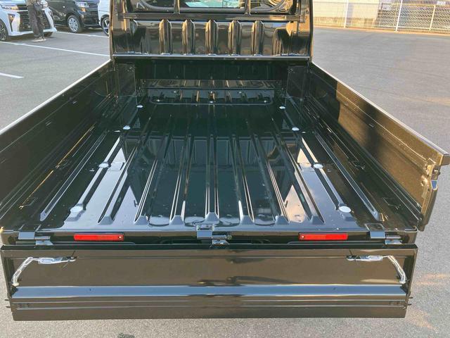 ハイゼットトラックジャンボエクストラ４ＷＤ　ＣＶＴ　６６０ｃｃ　衝突被害軽減ブレーキ　横滑り防止装置　ＡＢＳ　アイドリングストップ　スマートキー　プッシュボタンスタート　エアコン　パワーステアリング　パワーウィンドウ　荷台作業灯（福島県）の中古車