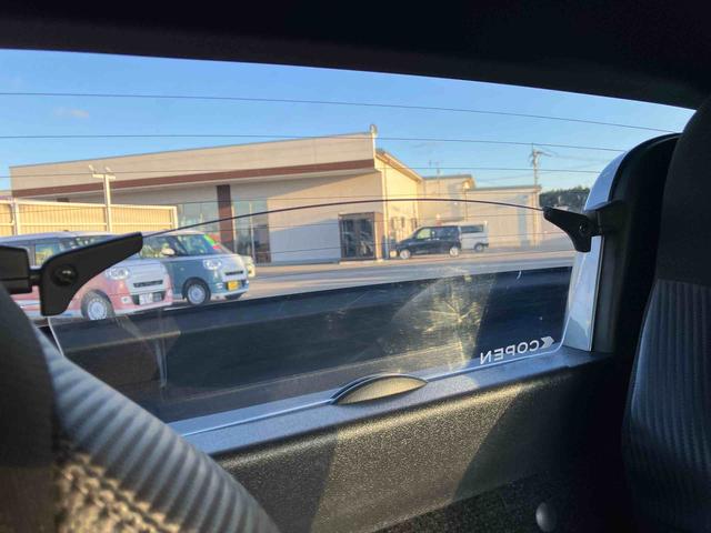 コペンローブ 5速マニュアル2WD 5速マニュアル 660cc ナビ ステアリングスイッチ 電動開閉ルーフ 横滑り防止装置 ABS エアバッグ シートヒーター オートエアコン ターボ ワンオーナー車(福島県)の中古車