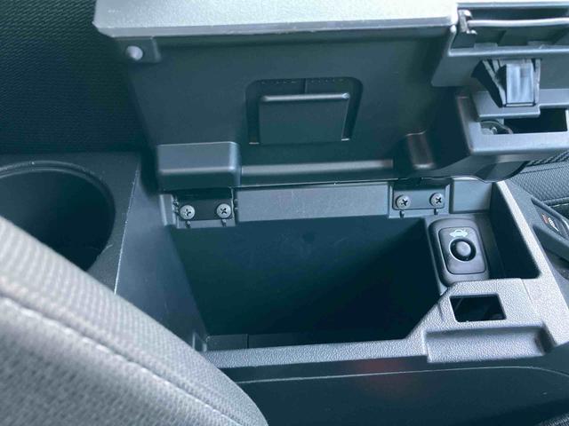 コペンローブ 5速マニュアル2WD 5速マニュアル 660cc ナビ ステアリングスイッチ 電動開閉ルーフ 横滑り防止装置 ABS エアバッグ シートヒーター オートエアコン ターボ ワンオーナー車(福島県)の中古車