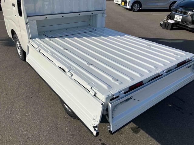 ハイゼットトラックジャンボスタンダード４ＷＤ　ＣＶＴ　６６０ｃｃ　衝突被害軽減ブレーキ　横滑り防止装置　ＡＢＳ　運転席・助手席エアバッグ　マニュアルエアコン　パワーステアリング　アイドリングストップ　大型乗降用アシストグリップ（福島県）の中古車