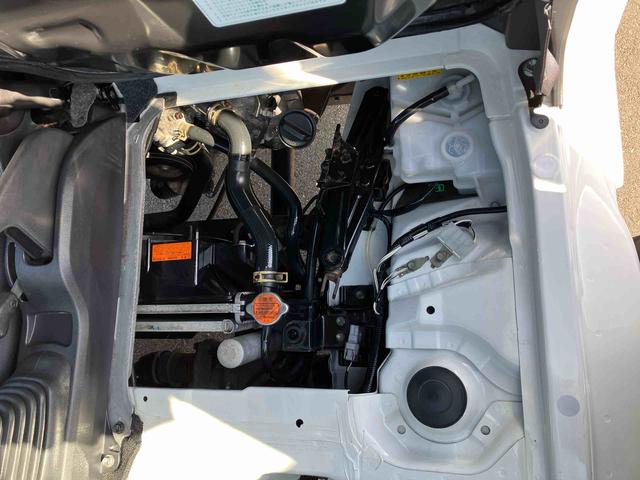 サンバートラックグランドキャブ　４ＷＤ　５速マニュアルパートタイム４ＷＤ　デフロック　５速マニュアル　６６０ｃｃ　運転席・助手席エアバッグ　ＥＴＣ車載器　荷台作業灯　キーレスエントリー　荷台ゴムマット（福島県）の中古車