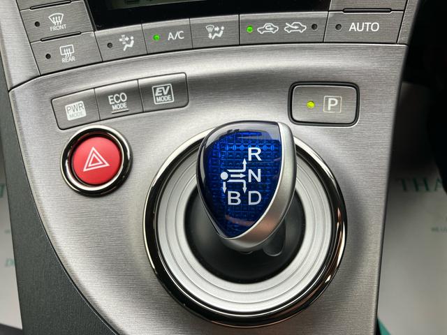 プリウスGツーリングセレクション2WD CVT 1800cc 7インチナビ バックカメラ ETC車載器 オートライト プッシュボタンスタート オートエアコン 電動格納ドアミラー LEDヘッドライト 社外アルミホイール(福島県)の中古車