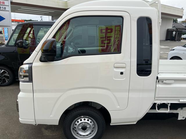 ハイゼットトラックジャンボエクストラ4WD MT 届出済み未使用車 9インチディスプレイオーディオ 荷台作業灯 バックカメラ 電動格納ミラー オートライト 衝突回避支援ブレーキ アイドリングストップ 横滑り防止 センターデフロック(福島県)の中古車