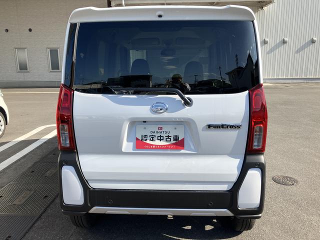 タントファンクロスターボ２ＷＤ　ＣＶＴ　６６０ｃｃ　両側電動スライドドア　衝突被害軽減ブレーキ　横滑り防止装置　ＡＢＳ　アイドリングストップ　プッシュボタンスタート　オートエアコン　ベンチシート　届出済未使用車（福島県）の中古車