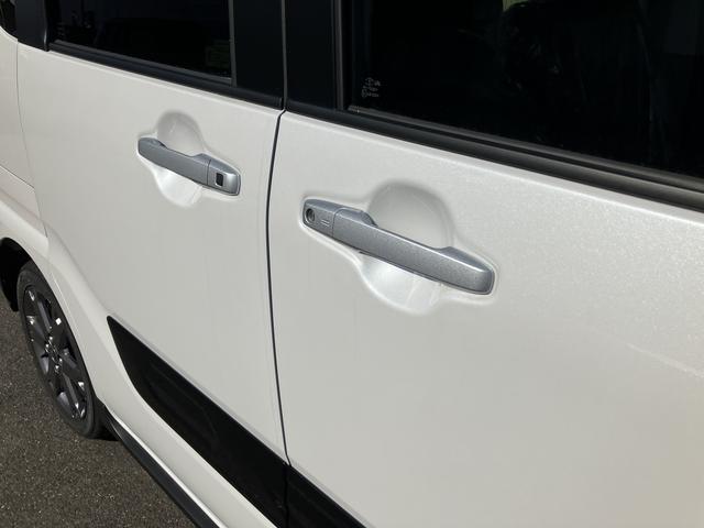 タントファンクロスターボ２ＷＤ　ＣＶＴ　６６０ｃｃ　両側電動スライドドア　衝突被害軽減ブレーキ　横滑り防止装置　ＡＢＳ　アイドリングストップ　プッシュボタンスタート　オートエアコン　ベンチシート　届出済未使用車（福島県）の中古車