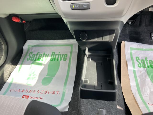 ミライースＸ　ＳＡIII２ＷＤ　ＣＶＴ　６６０ｃｃ　衝突被害軽減ブレーキ　横滑り防止装置　ＡＢＳ　アイドリングストップ　マニュアルエアコン　ナビ用バックカメラ　キーレスエントリー　届出済未使用車（福島県）の中古車