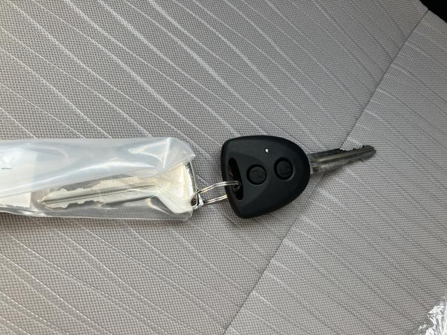 ミライースＸ　ＳＡIII２ＷＤ　ＣＶＴ　６６０ｃｃ　衝突被害軽減ブレーキ　横滑り防止装置　ＡＢＳ　アイドリングストップ　マニュアルエアコン　ナビ用バックカメラ　キーレスエントリー　届出済未使用車（福島県）の中古車