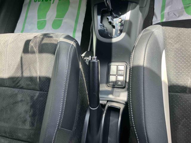 アクアＧ　ＧＲスポーツ２ＷＤ　ＣＶＴ　１５００ｃｃ　ハイブリッド　ナビ　ＥＴＣ車載器　ＡＢＳ　運転席・助手席エアバッグ　オートエアコン　革巻きステアリングホイール　純正アルミホイール（福島県）の中古車