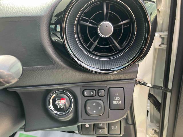 アクアＧ　ＧＲスポーツ２ＷＤ　ＣＶＴ　１５００ｃｃ　ハイブリッド　ナビ　ＥＴＣ車載器　ＡＢＳ　運転席・助手席エアバッグ　オートエアコン　革巻きステアリングホイール　純正アルミホイール（福島県）の中古車