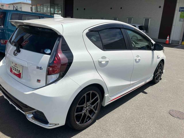 アクアＧ　ＧＲスポーツ２ＷＤ　ＣＶＴ　１５００ｃｃ　ハイブリッド　ナビ　ＥＴＣ車載器　ＡＢＳ　運転席・助手席エアバッグ　オートエアコン　革巻きステアリングホイール　純正アルミホイール（福島県）の中古車
