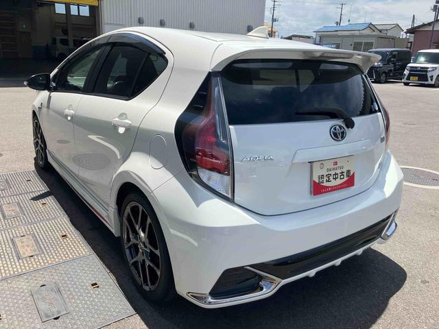 アクアＧ　ＧＲスポーツ２ＷＤ　ＣＶＴ　１５００ｃｃ　ハイブリッド　ナビ　ＥＴＣ車載器　ＡＢＳ　運転席・助手席エアバッグ　オートエアコン　革巻きステアリングホイール　純正アルミホイール（福島県）の中古車