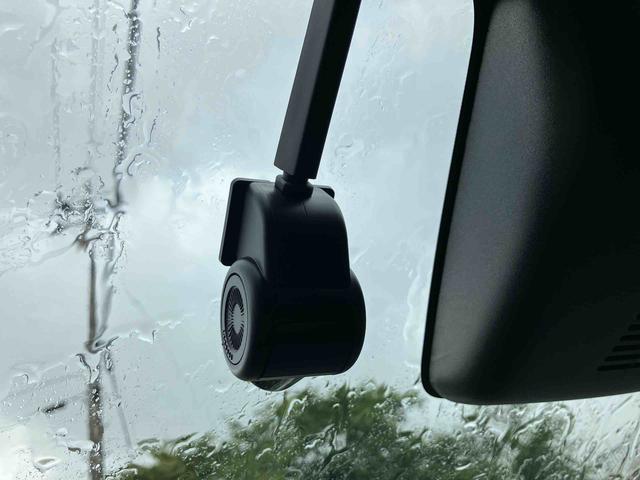 ロッキープレミアムＧ　ＨＥＶハイブリッド　２ＷＤ　スマートアシスト　　シートヒーター　電動パーキングブレーキ　オートホールド機能　プッシュボタンスタート　衝突警報機能　コーナーセンサー　パノラマモニター　全車速追従機能付ＡＣＣ（福島県）の中古車