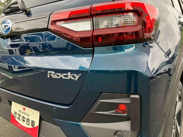 ロッキープレミアムＧ　ＨＥＶハイブリッド　２ＷＤ　スマートアシスト　　シートヒーター　電動パーキングブレーキ　オートホールド機能　プッシュボタンスタート　衝突警報機能　コーナーセンサー　パノラマモニター　全車速追従機能付ＡＣＣ（福島県）の中古車