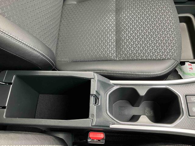 ロッキープレミアムＧ　ＨＥＶハイブリッド　２ＷＤ　スマートアシスト　　シートヒーター　電動パーキングブレーキ　オートホールド機能　プッシュボタンスタート　衝突警報機能　コーナーセンサー　パノラマモニター　全車速追従機能付ＡＣＣ（福島県）の中古車