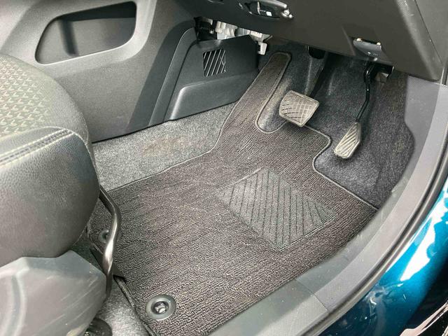 ロッキープレミアムＧ　ＨＥＶハイブリッド　２ＷＤ　スマートアシスト　　シートヒーター　電動パーキングブレーキ　オートホールド機能　プッシュボタンスタート　衝突警報機能　コーナーセンサー　パノラマモニター　全車速追従機能付ＡＣＣ（福島県）の中古車