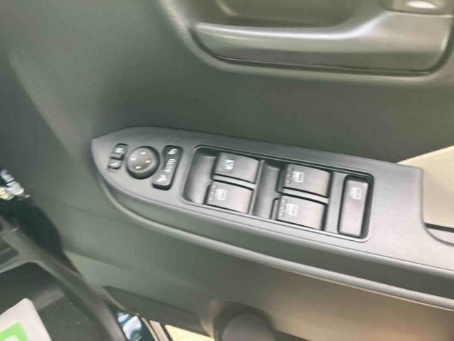 タントＸ２ＷＤ　ＣＶＴ　６６０ｃｃ　両側スライドドア　衝突被害軽減ブレーキ　横滑り防止装置　ＡＢＳ　アイドリングストップ　プッシュボタンスタート　ベンチシート　パノラマモニター用カメラ　届出済未使用車（福島県）の中古車