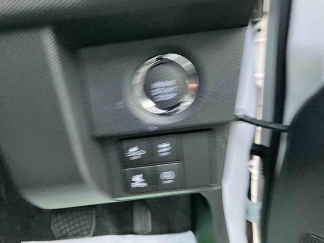 タフトＧ　ダーククロムベンチャー　届出済未使用車２ＷＤ　ＣＶＴ　６６０ｃｃ　スカイフィールトップ　クルーズコントロール　衝突被害軽減ブレーキ　横滑り防止装置　コーナーセンサー　ＡＢＳ　アイドリングストップ　プッシュボタンスタート（福島県）の中古車