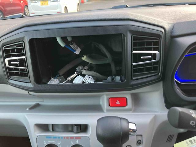 ミライースＸ　ＳＡIII　届出済未使用車２ＷＤ　ＣＶＴ　６６０ｃｃ　衝突被害軽減ブレーキ　横滑り防止装置　ＡＢＳ　運転席・助手席エアバッグ　アイドリングストップ　キーレスエントリー　ＬＥＤヘッドランプ　オーディオレス（福島県）の中古車