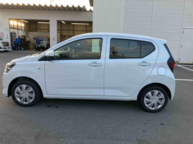 ミライースＸ　ＳＡIII　届出済未使用車２ＷＤ　ＣＶＴ　６６０ｃｃ　衝突被害軽減ブレーキ　横滑り防止装置　ＡＢＳ　運転席・助手席エアバッグ　アイドリングストップ　キーレスエントリー　ＬＥＤヘッドランプ　オーディオレス（福島県）の中古車