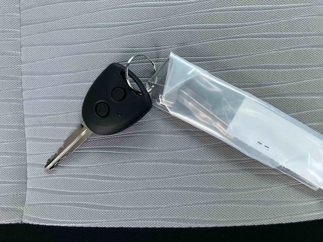 ミライースＸ　ＳＡIII　届出済未使用車２ＷＤ　ＣＶＴ　６６０ｃｃ　衝突被害軽減ブレーキ　横滑り防止装置　ＡＢＳ　運転席・助手席エアバッグ　アイドリングストップ　キーレスエントリー　ＬＥＤヘッドランプ　オーディオレス（福島県）の中古車