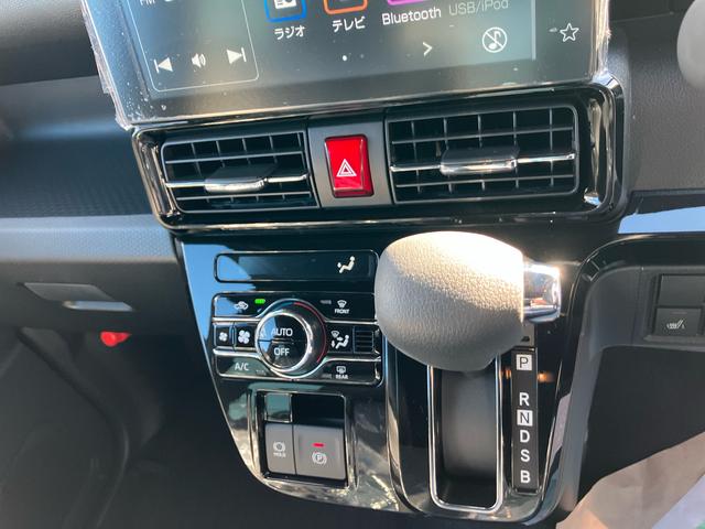 タントカスタムX 届出済未使用車4WD CVT 660cc ディスプレイオーディオ 両側電動スライドドア 衝突被害軽減ブレーキ 横滑り防止装置 ABS アイドリングストップ プッシュボタンスタート 届出済未使用車(福島県)の中古車