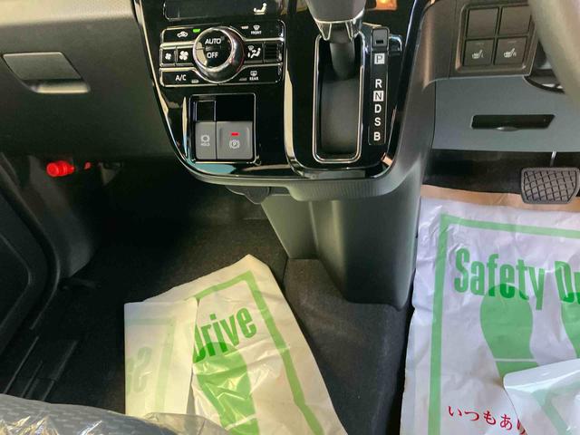 タントカスタムX 4WD 届出済未使用車4WD CVT 660cc 両側電動スライドドア 衝突被害軽減ブレーキ 横滑り防止装置 ABS アイドリングストップ プッシュボタンスタート ディスプレイオーディオ 届出済未使用車(福島県)の中古車