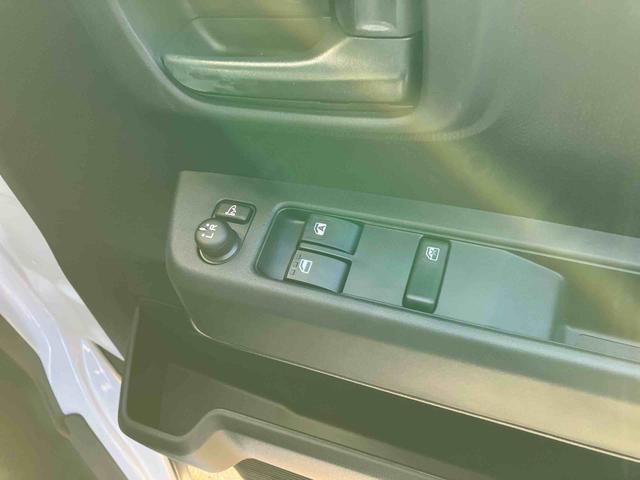 ハイゼットカーゴクルーズターボ 4WD 届出済未使用車4WD CVT 660cc ターボ ディスプレイオーディオ 衝突被害軽減ブレーキ 横滑り防止装置 ABS アイドリングストップ プッシュボタンスタート 両側スライドドア 前席パワーウィンドウ(福島県)の中古車