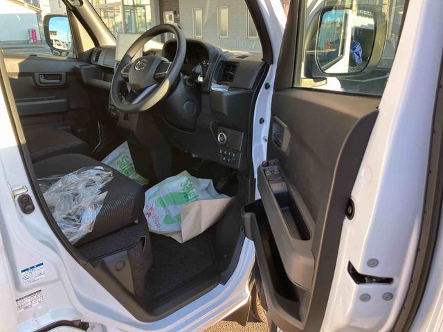 ハイゼットカーゴクルーズターボ 4WD 届出済未使用車4WD CVT 660cc ターボ ディスプレイオーディオ 衝突被害軽減ブレーキ 横滑り防止装置 ABS アイドリングストップ プッシュボタンスタート 両側スライドドア 前席パワーウィンドウ(福島県)の中古車