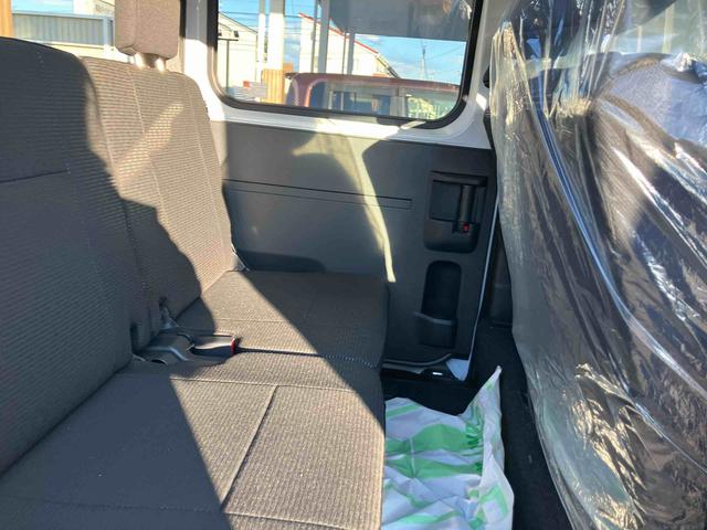 ハイゼットカーゴクルーズターボ 4WD 届出済未使用車4WD CVT 660cc ターボ ディスプレイオーディオ 衝突被害軽減ブレーキ 横滑り防止装置 ABS アイドリングストップ プッシュボタンスタート 両側スライドドア 前席パワーウィンドウ(福島県)の中古車