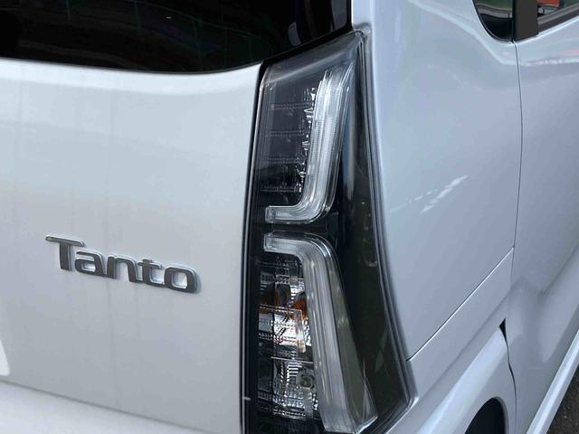 タントカスタムＸリミテッド　届出済未使用車　クルーズコントロール２ＷＤ　ＣＶＴ　６６０ｃｃ　両側電動スライドドア　ＥＴＣ車載器　衝突被害軽減ブレーキ　横滑り防止装置　ＡＢＳ　サイドエアバッグ　アイドリングストップ　プッシュボタンスタート　届出済未使用車（福島県）の中古車