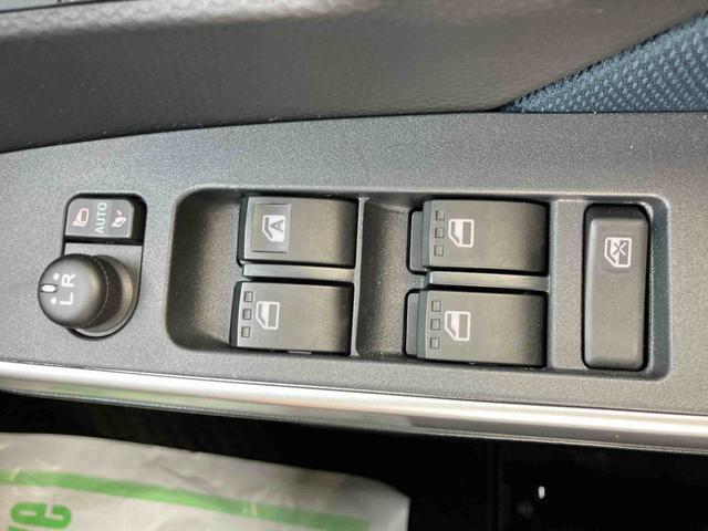 トールカスタムＧ　ターボターボ　２ＷＤ　ＣＶＴ　スマートアシスト　クルーズコントロール　オートホールド機能　電動パーキングブレーキ　運転席・助手席ＳＲＳエアバッグ　電動ドアミラー　プッシュボタンスタート　衝突警報機能（福島県）の中古車