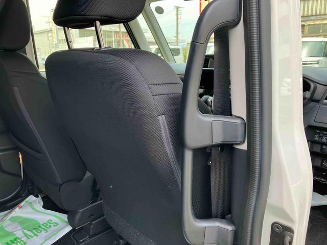 トールカスタムＧ　ターボターボ　２ＷＤ　ＣＶＴ　スマートアシスト　クルーズコントロール　オートホールド機能　電動パーキングブレーキ　運転席・助手席ＳＲＳエアバッグ　電動ドアミラー　プッシュボタンスタート　衝突警報機能（福島県）の中古車