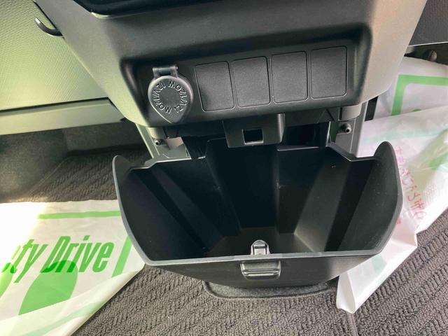 トールカスタムＧ　ターボターボ　２ＷＤ　ＣＶＴ　スマートアシスト　クルーズコントロール　オートホールド機能　電動パーキングブレーキ　運転席・助手席ＳＲＳエアバッグ　電動ドアミラー　プッシュボタンスタート　衝突警報機能（福島県）の中古車