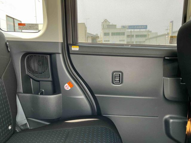 トールカスタムＧ　ターボターボ　２ＷＤ　ＣＶＴ　スマートアシスト　クルーズコントロール　オートホールド機能　電動パーキングブレーキ　運転席・助手席ＳＲＳエアバッグ　電動ドアミラー　プッシュボタンスタート　衝突警報機能（福島県）の中古車