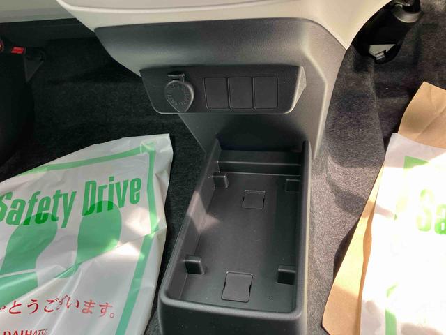 ミライースＸ　ＳＡIII２ＷＤ　ＣＶＴ　スマートアシストＩＩＩ　アイドリングストップ　オートハイビーム　運転席・助手席ＳＲＳエアバッグ　衝突警報機能　　衝突回避支援ブレーキ機能（福島県）の中古車