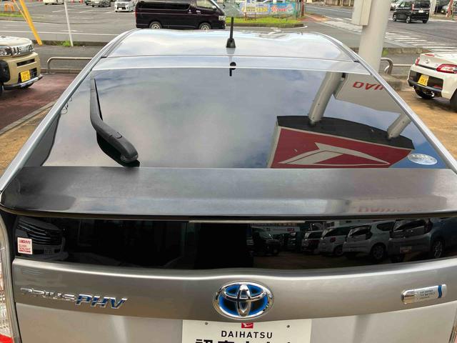 プリウスＰＨＶＳ２ＷＤ　ＣＶＴ　ハイブリッド　運転席・助手席シートヒーター　バックカメラ　ナビ付き　プッシュボタンスタート　運転席・助手席ＳＲＳエアバッグ（福島県）の中古車