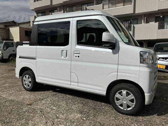 ハイゼットカーゴデッキバンＧ４ＷＤ　ＣＶＴ　スマートアシスト　スライドドア　運転席・助手席ＳＲＳエアバッグ　　アイドリングストップ　前席パワーウィンドウ　アイドリングストップ　プッシュボタンスタート（福島県）の中古車