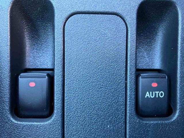 コペンローブ　Ｓオープンカー　２ＷＤ　ＣＶＴ　シートヒーター　ナビ付き　プッシュボタンスタート　運転席・助手席ＳＲＳエアバッグ　アイドリングストップ　フォグランプ（福島県）の中古車