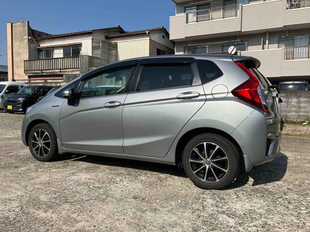 フィットハイブリッドＦパッケージ２ＷＤ　７段ＡＴ　ハイブリッド　ドライブレコーダー付き　ＥＴＣ付き　プッシュボタンスタート（福島県）の中古車