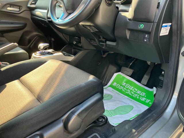 フィットハイブリッドＦパッケージ２ＷＤ　７段ＡＴ　ハイブリッド　ドライブレコーダー付き　ＥＴＣ付き　プッシュボタンスタート（福島県）の中古車